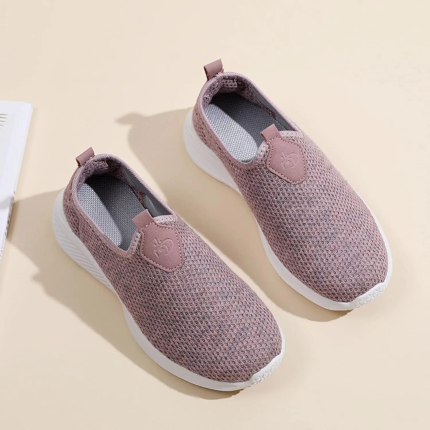 Women Lightweight Slip On Shoes Casual Comfortable Walking Sneakers Canvas Flats Non Slip Breathable Loafers